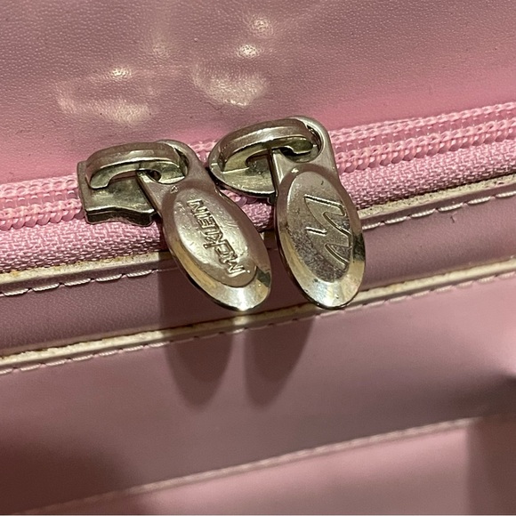 NWOT McKlein Pink Leather Laptop Protection Breifcase w/Shoulderstrap - Picture 11 of 11
